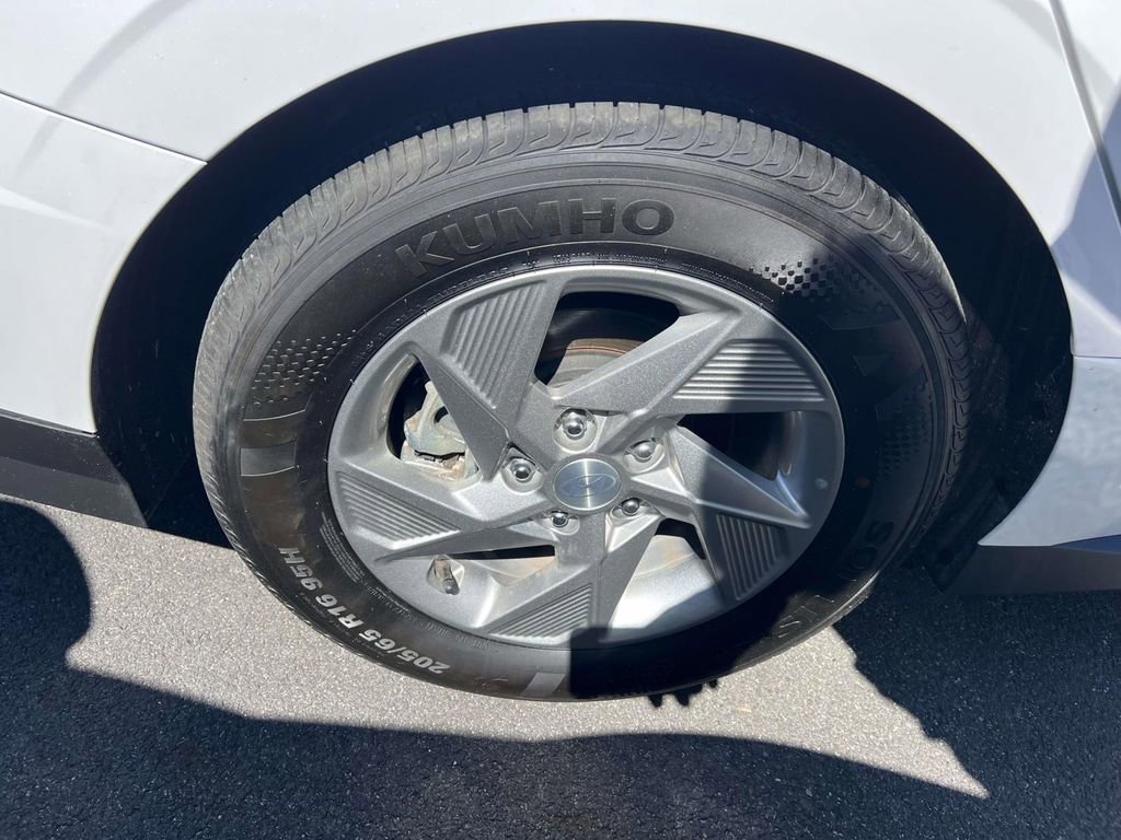 Certified 2025 Hyundai Sonata SE FWD image 8