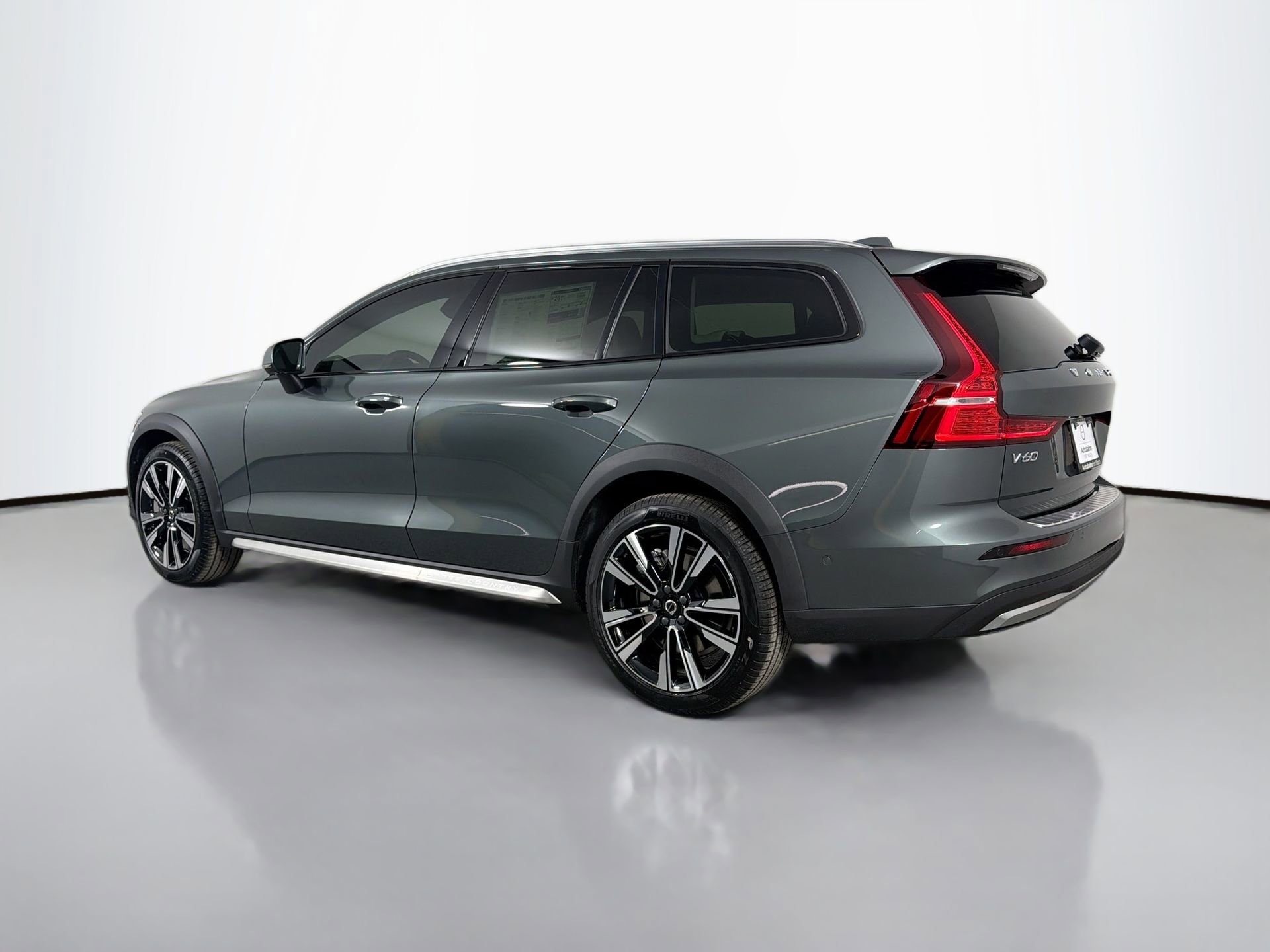 New 2026 Volvo V60 B5 Cross Country Ultra w/ Protection Package Premier image 7