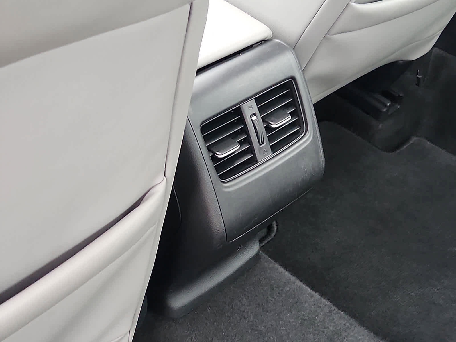 Used 2018 Honda Accord EX-L image 12