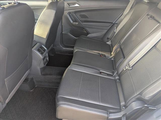 Used 2020 Volkswagen Tiguan SE R-Line AWD/4WD image 17