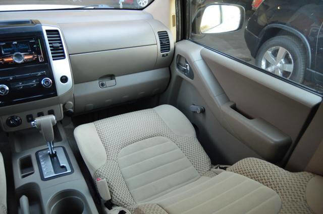 Used 2010 Nissan Frontier SE AWD/4WD image 41