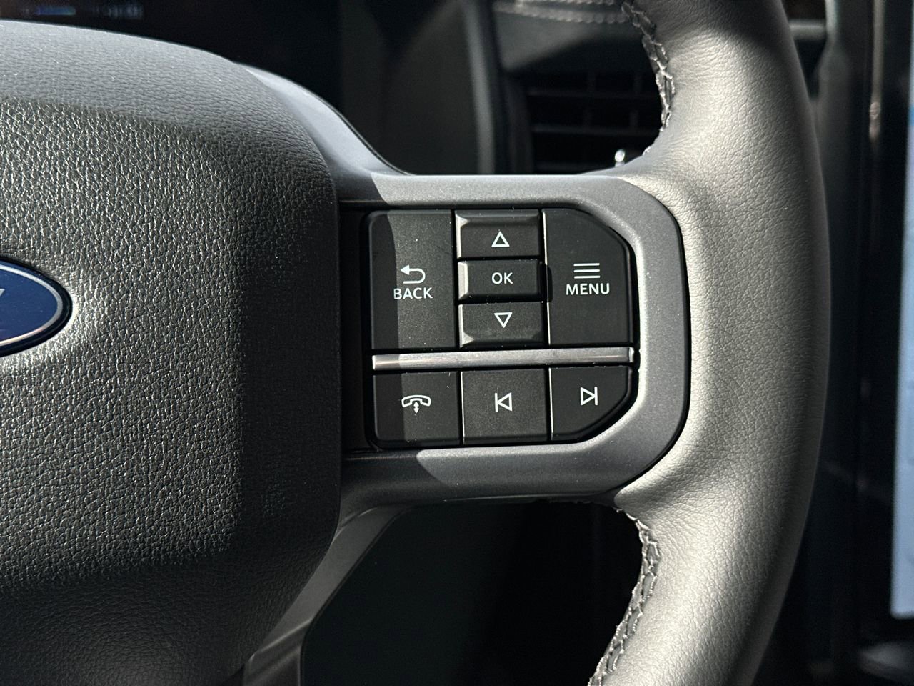 New 2025 Ford F150 Lightning Flash AWD/4WD image 26