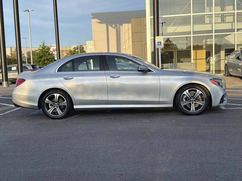 Used 2018 Mercedes-Benz E 300 image 2