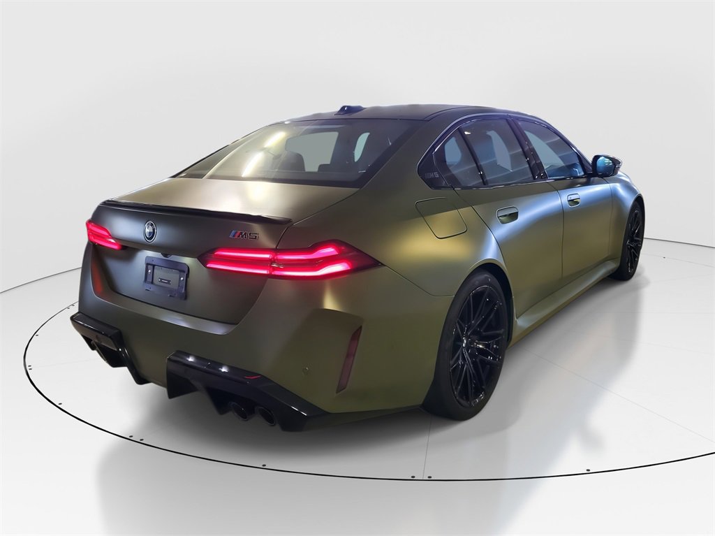New 2026 BMW M5 w/ Carbon Package image 3