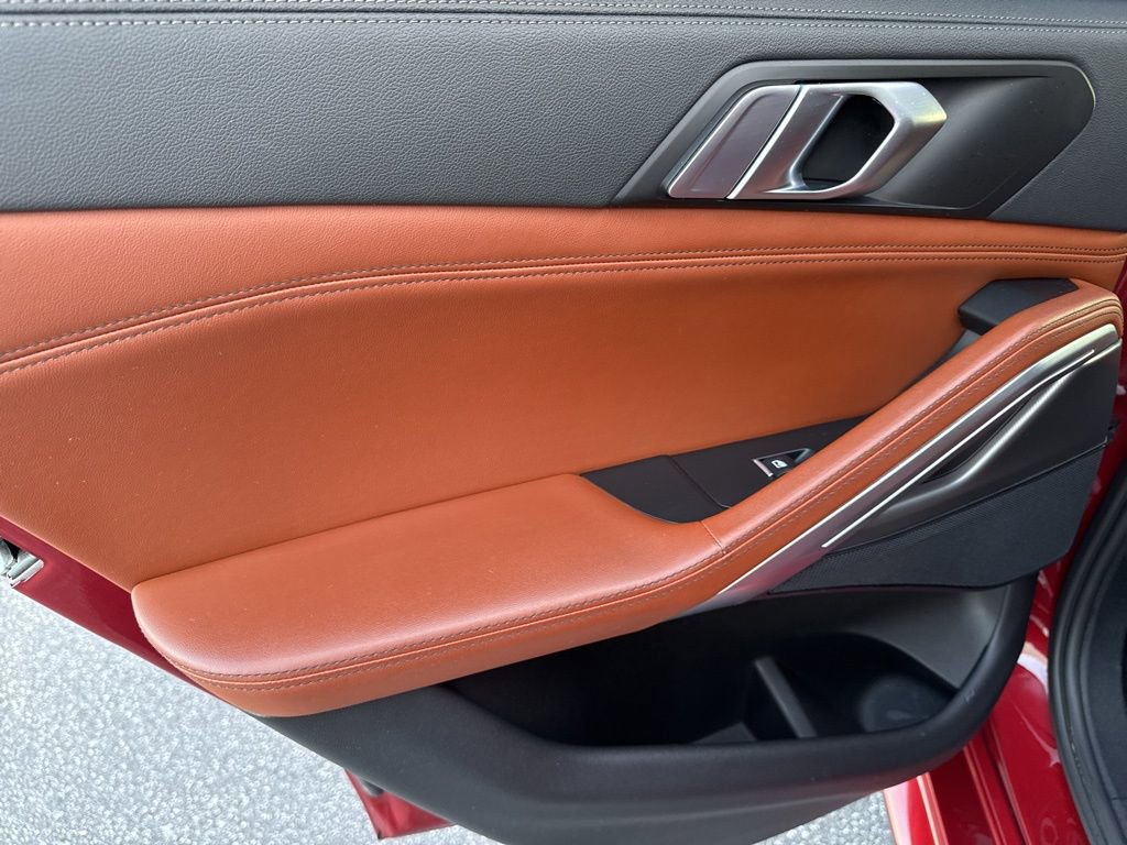 Used 2023 BMW X6 xDrive40i w/ M Sport Package AWD/4WD image 14