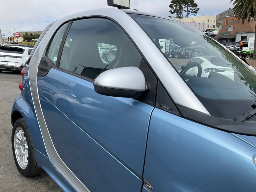 Used 2013 smart fortwo passion RWD image 42
