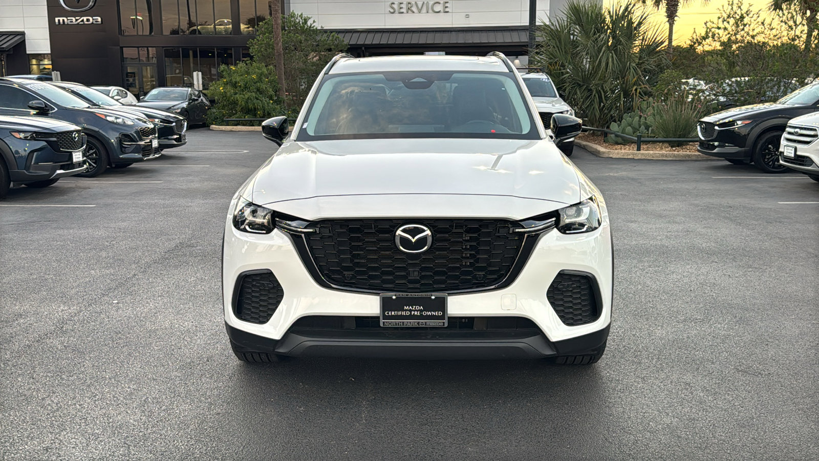 Certified 2025 MAZDA CX-70 3.3 Turbo w/ Preferred Package image 3