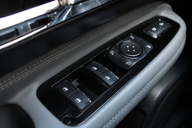 Used 2020 Lincoln Corsair Reserve w/ Elements Package FWD image 8