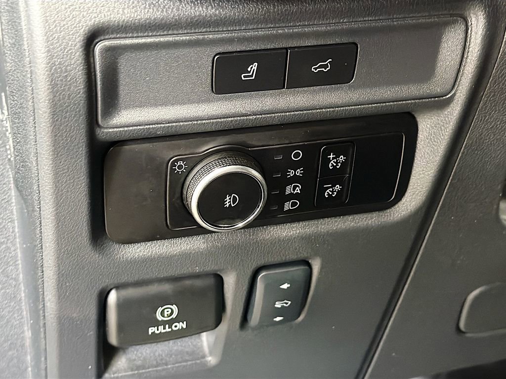 Used 2024 Ford Expedition Limited image 10