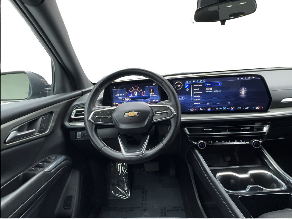 Used 2025 Chevrolet Traverse LT AWD/4WD image 39