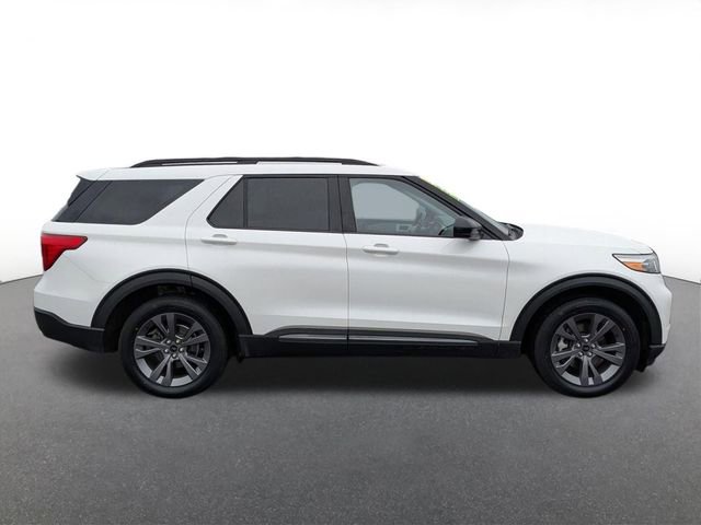 Certified 2023 Ford Explorer XLT w/ Equipment Group 202A image 2