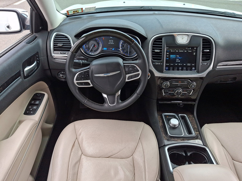 Used 2018 Chrysler 300 Limited image 20