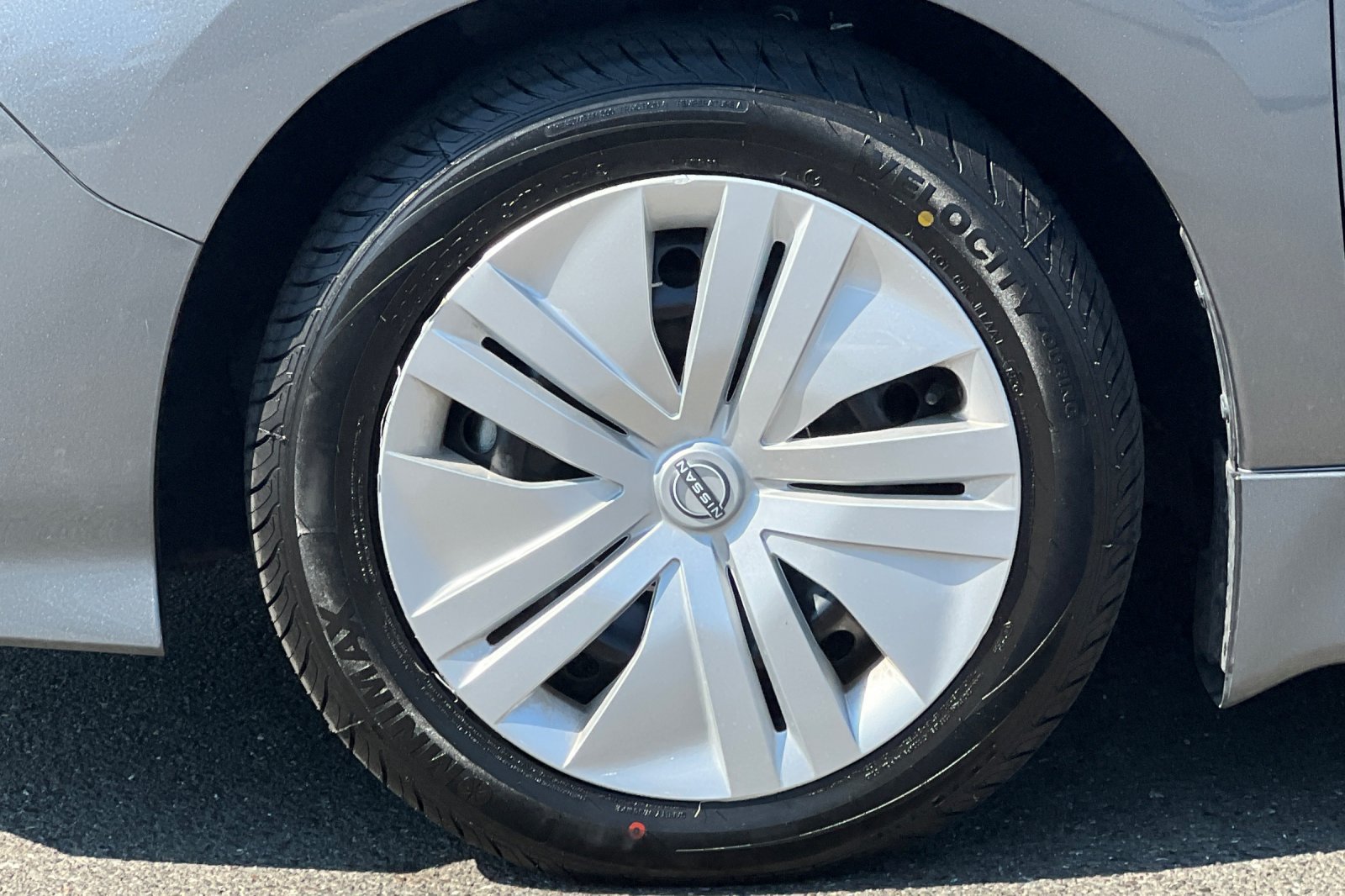 Certified 2025 Nissan Leaf S FWD image 32