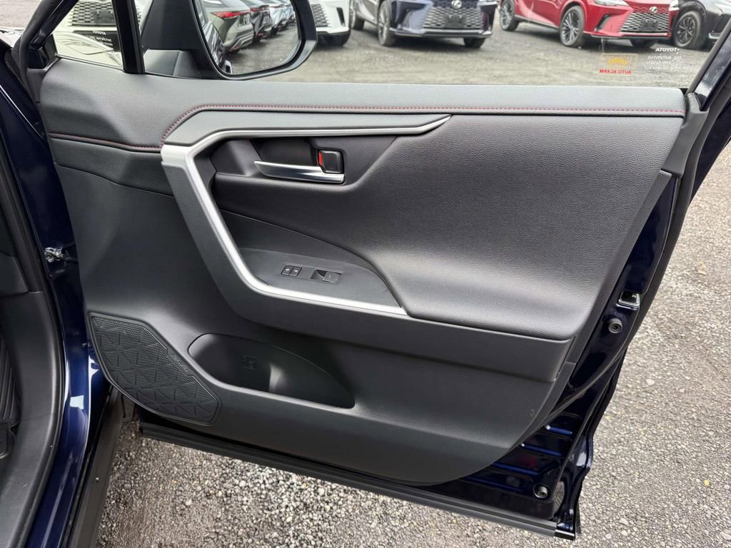 Used 2025 Toyota RAV4 XSE w/ Weather Package image 15