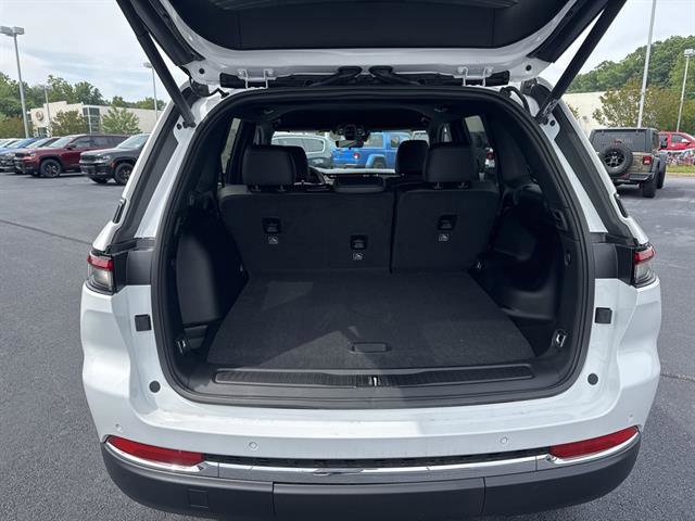 New 2025 Jeep Grand Cherokee Limited w/ Trailer Tow Package image 7