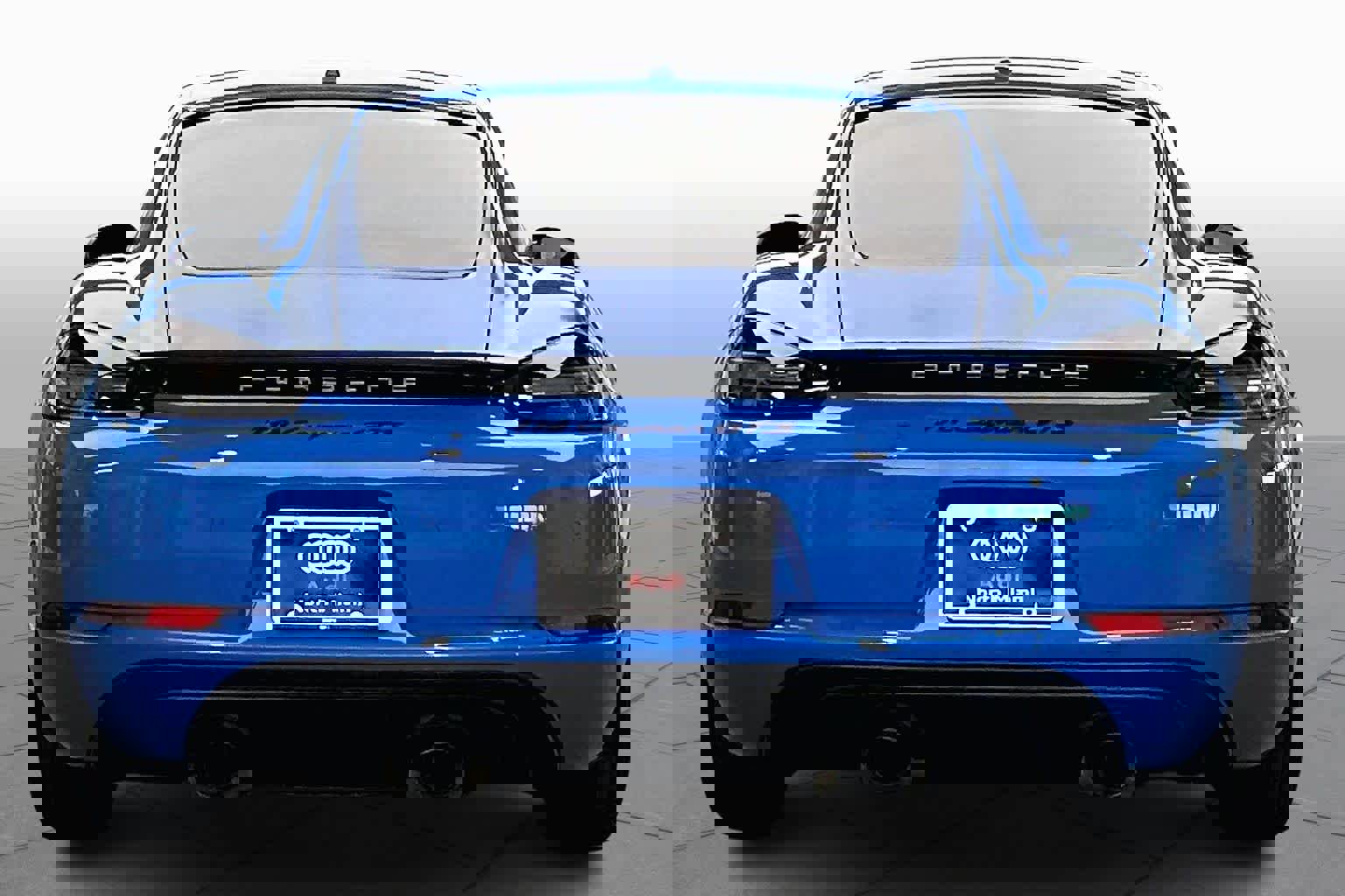 Used 2023 Porsche 718 Cayman GTS image 5