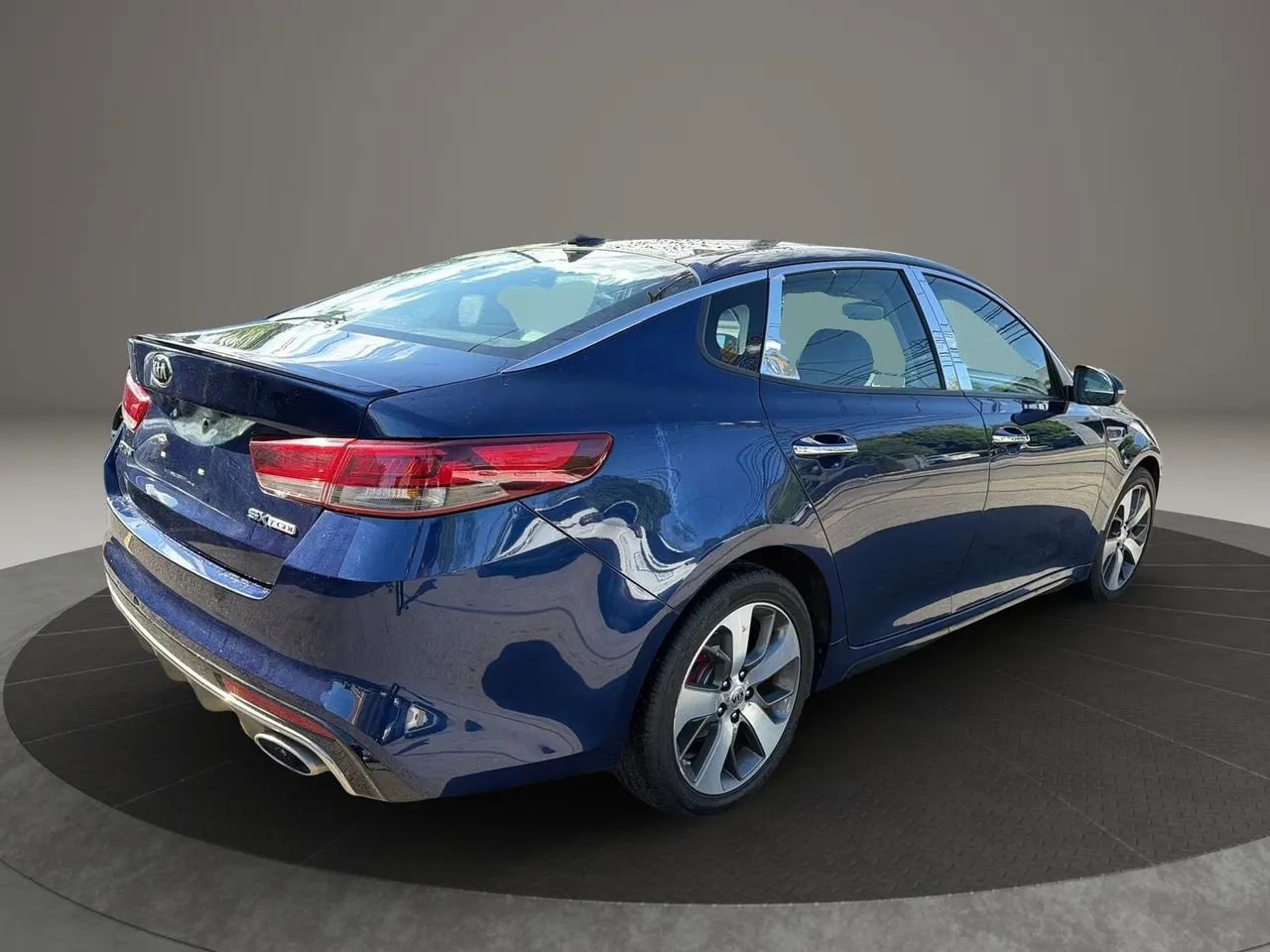 Used 2018 Kia Optima SX FWD image 5