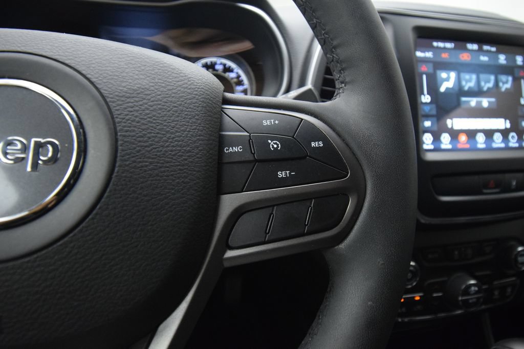 Used 2022 Jeep Cherokee Latitude Lux FWD image 37