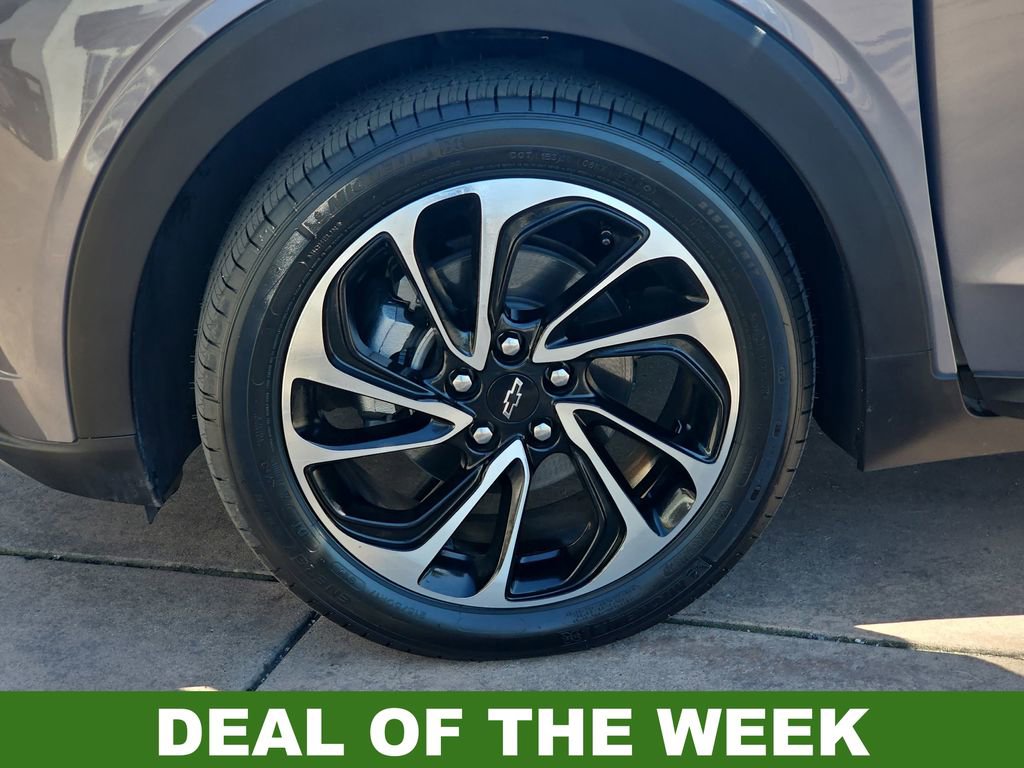 Used 2023 Chevrolet Bolt EUV Premier image 35