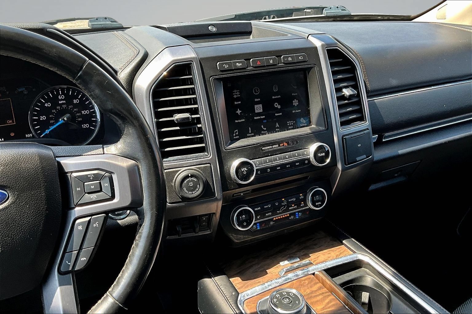 Used 2018 Ford Expedition Platinum AWD/4WD image 8