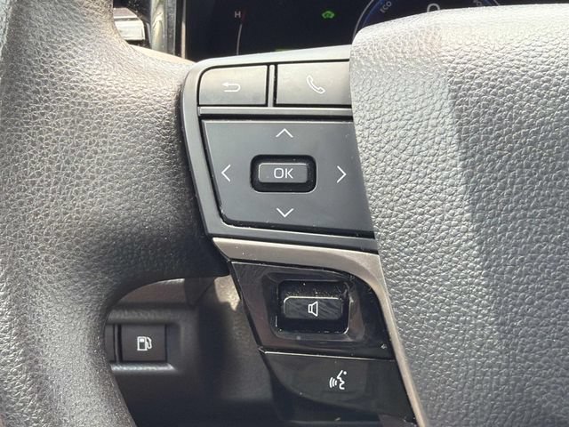 Used 2025 Toyota Camry LE FWD image 23
