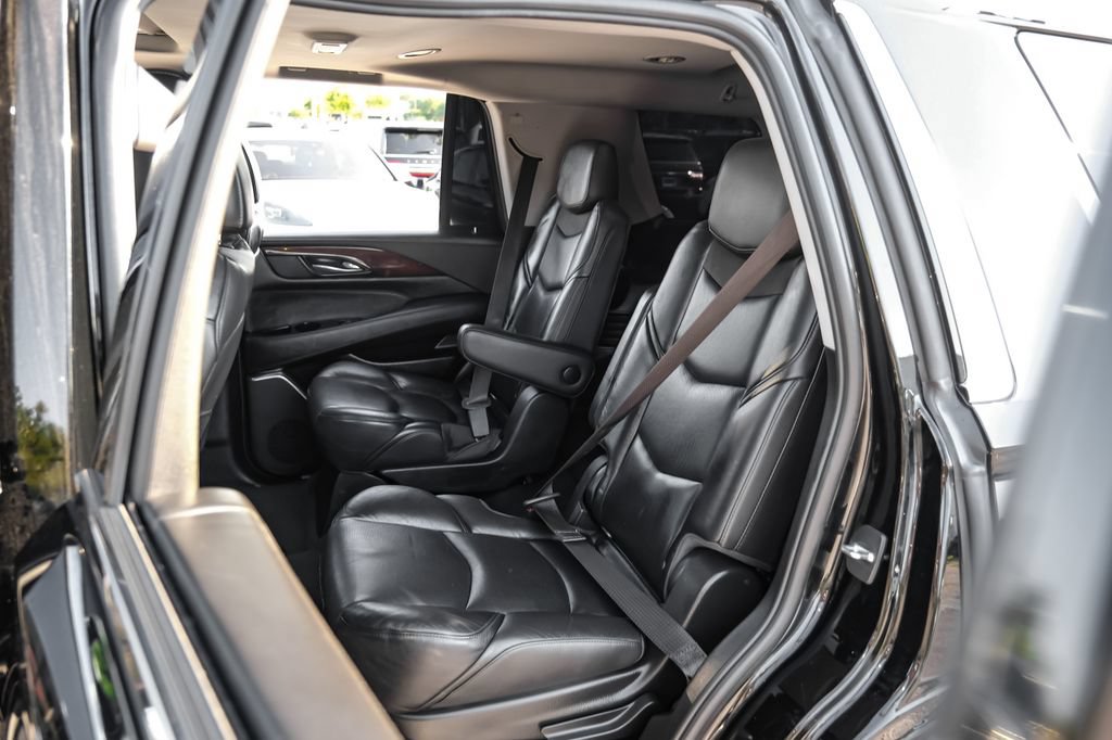 Used 2018 Cadillac Escalade Luxury RWD image 37