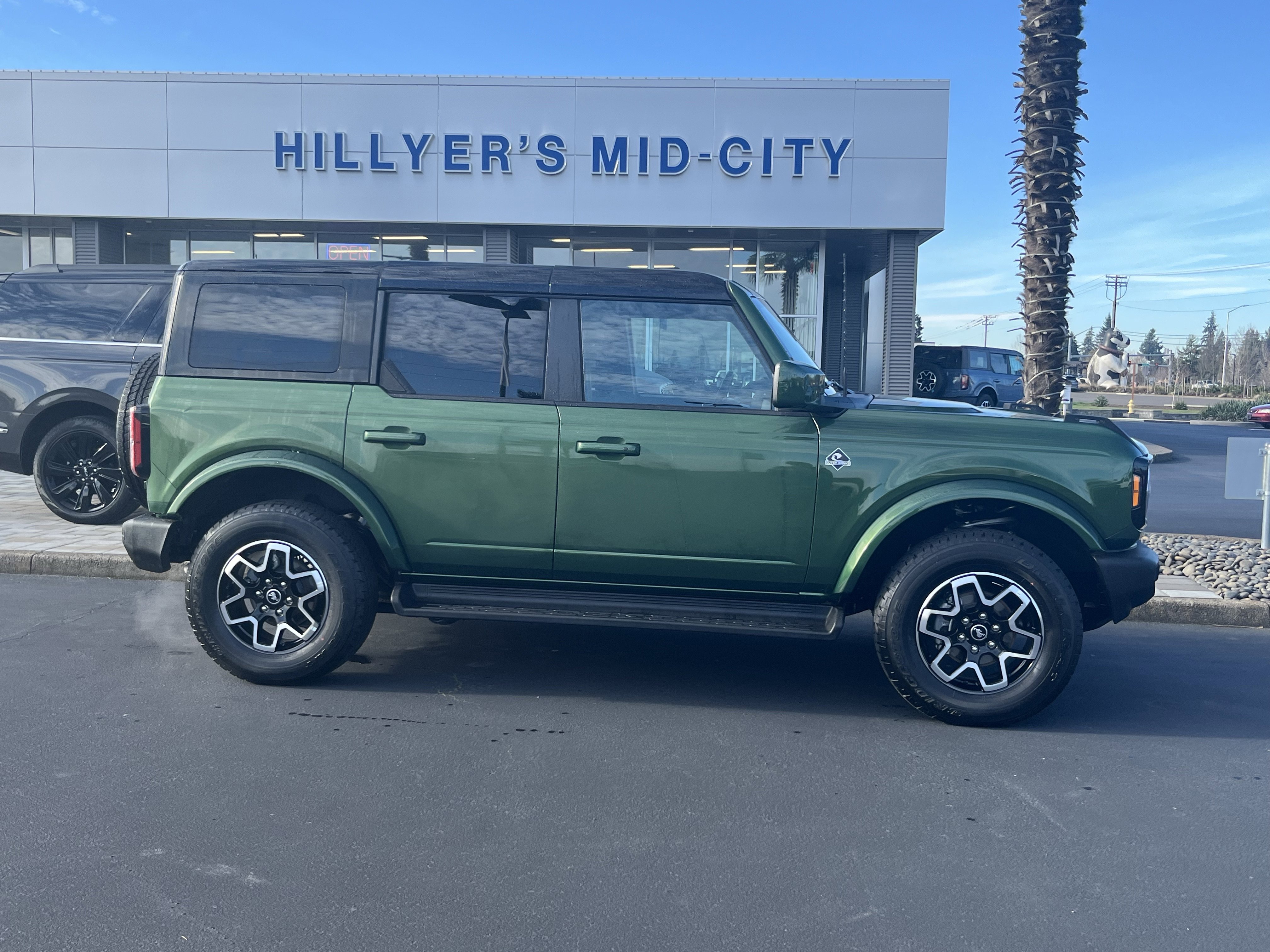Certified 2025 Ford Bronco Outer Banks image 2