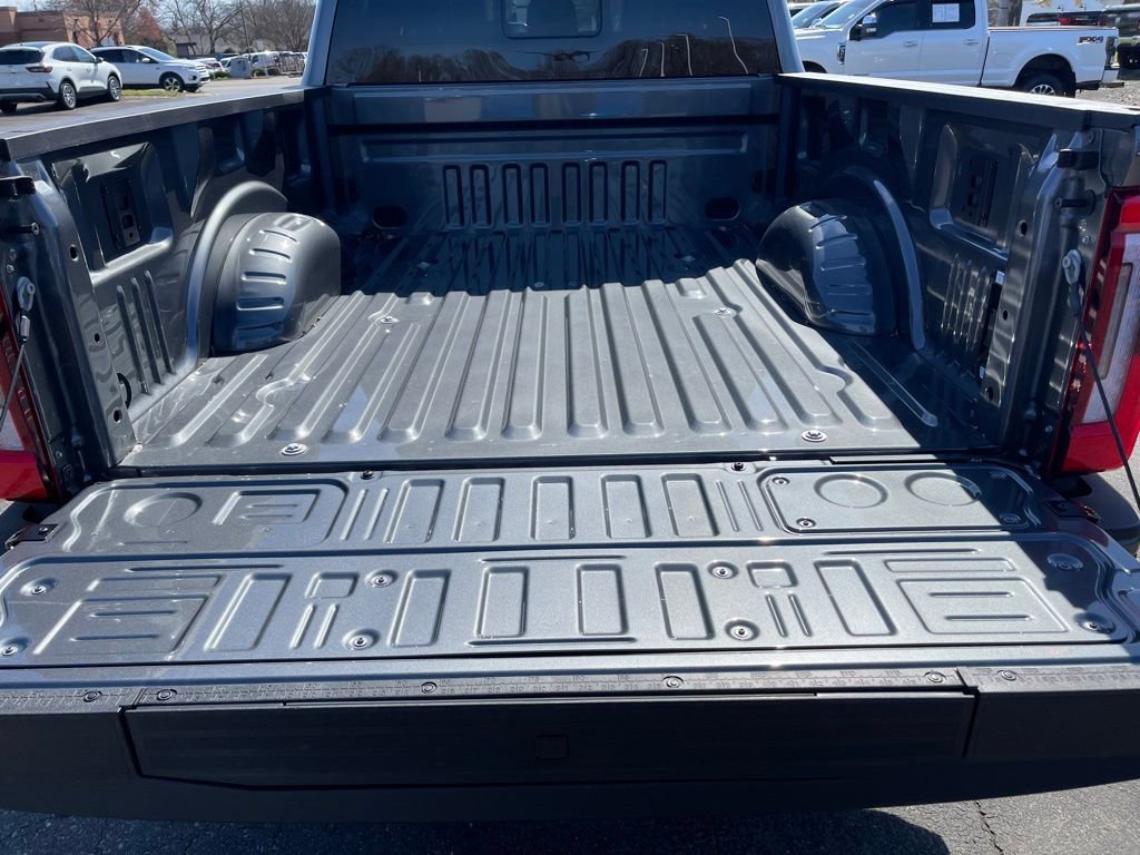 New 2026 Ford F350 Platinum w/ FX4 Off-Road Package image 21