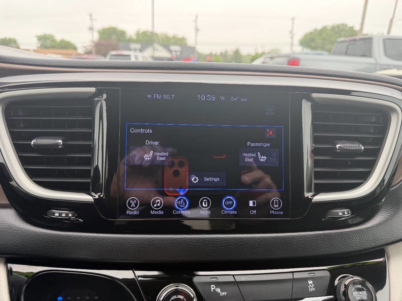 Used 2017 Chrysler Pacifica Touring-L FWD image 25