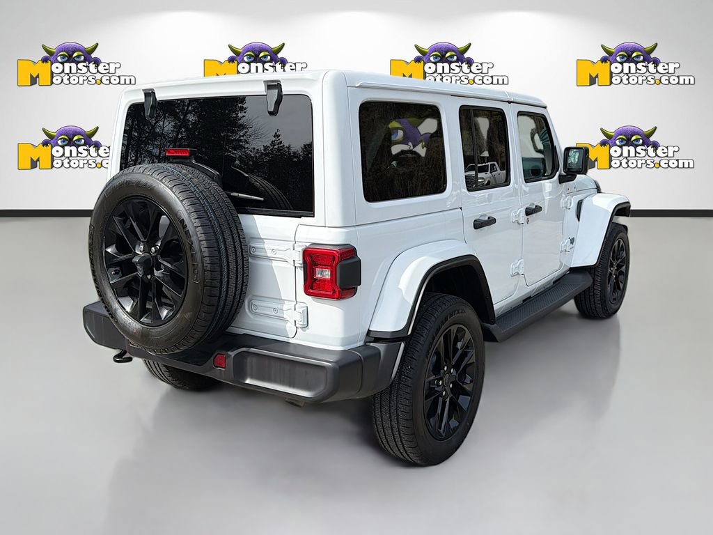 Used 2025 Jeep Wrangler Unlimited Sahara image 5