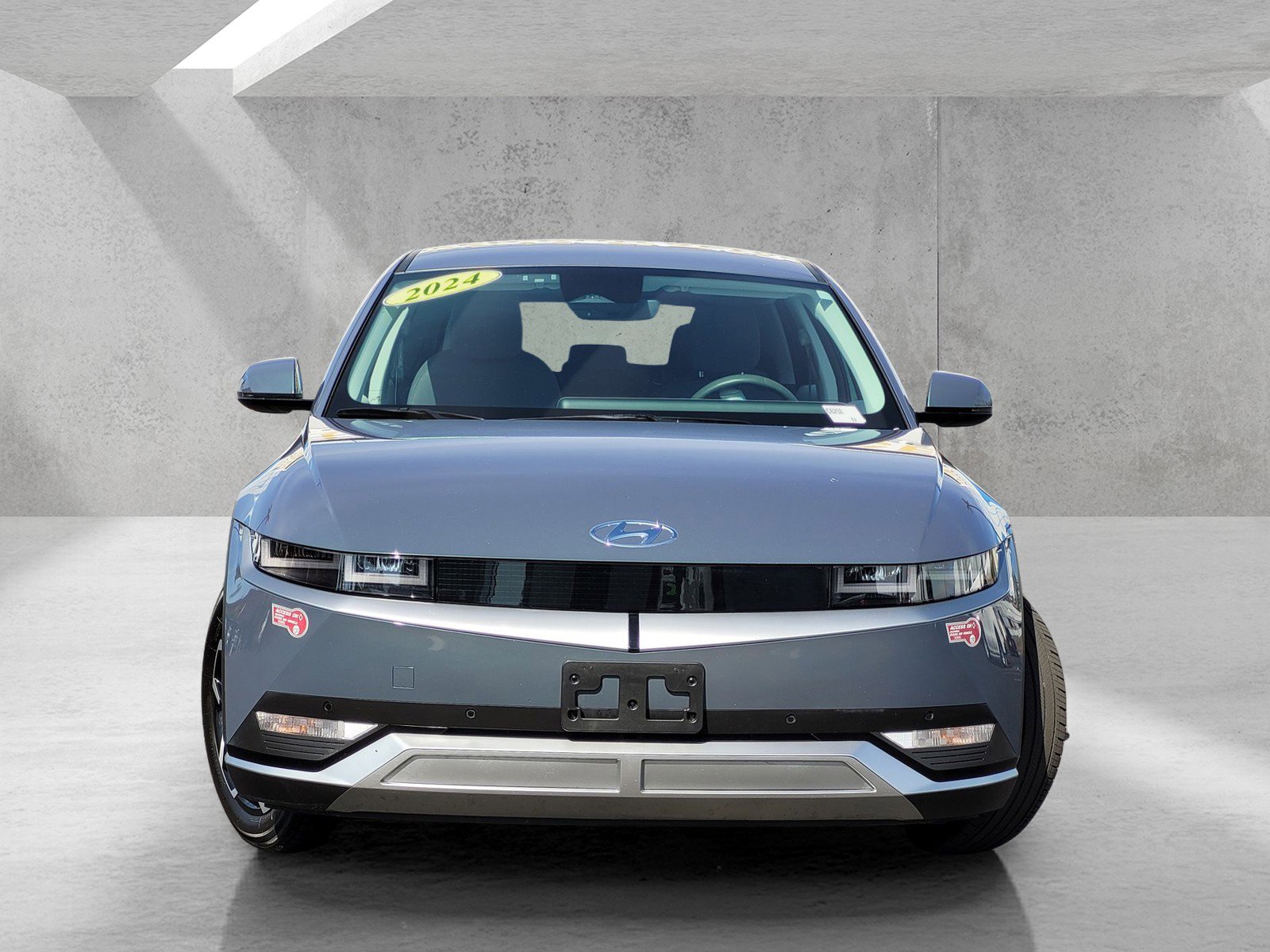 Used 2024 Hyundai Ioniq 5 SEL image 2