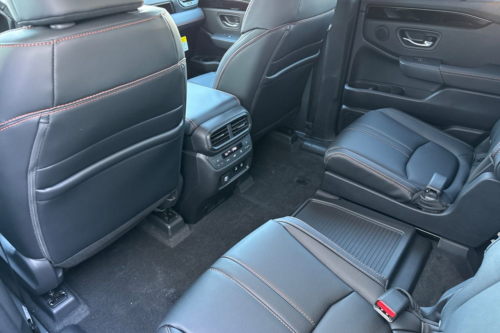 New 2026 Honda Pilot TrailSport image 12