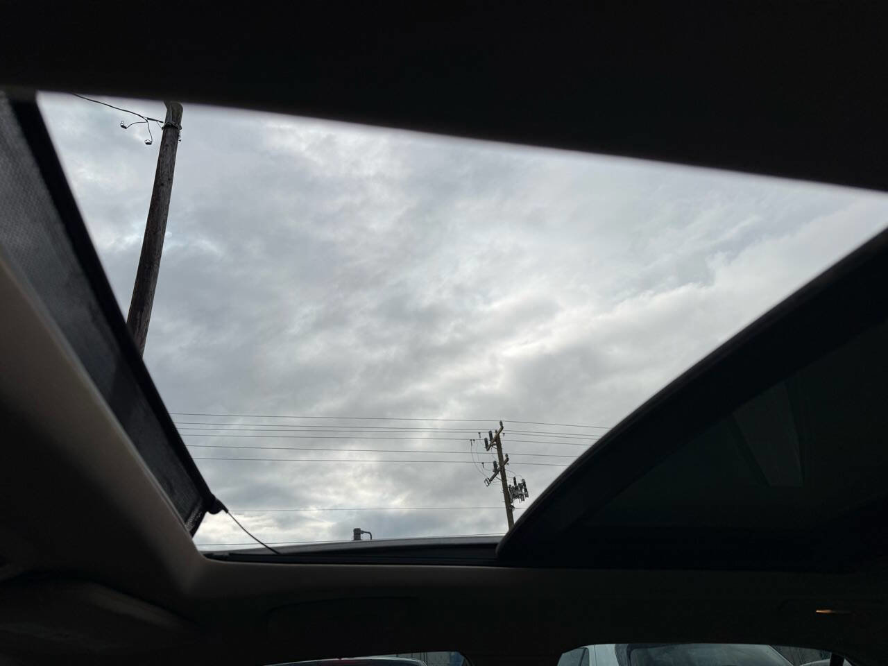 Used 2011 Chrysler 300 C image 33