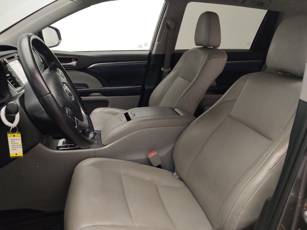 Used 2019 Toyota Highlander Limited AWD/4WD image 17