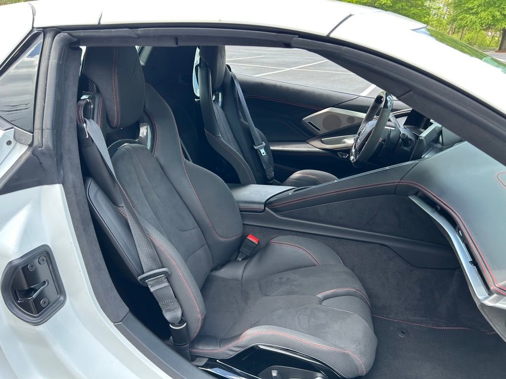Used 2025 Chevrolet Corvette Z06 RWD image 55