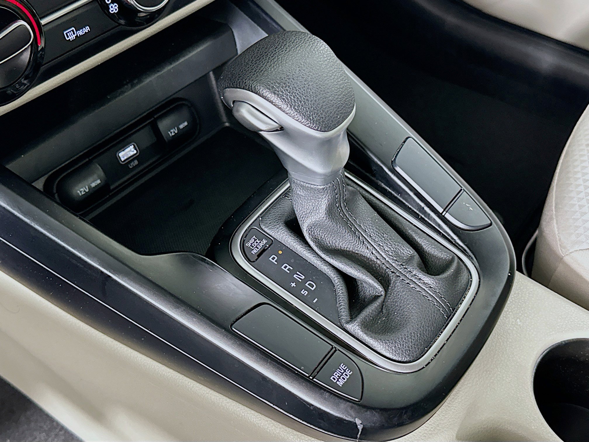 Used 2025 Kia Soul LX w/ LX Technology Package FWD image 24