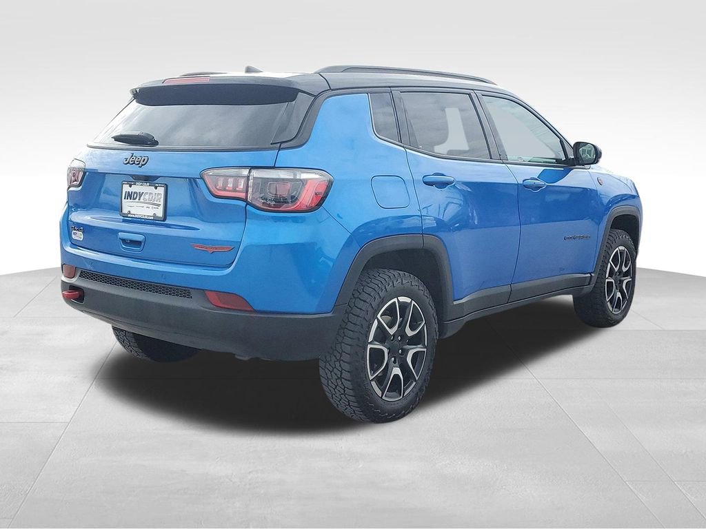 Used 2024 Jeep Compass Trailhawk image 4