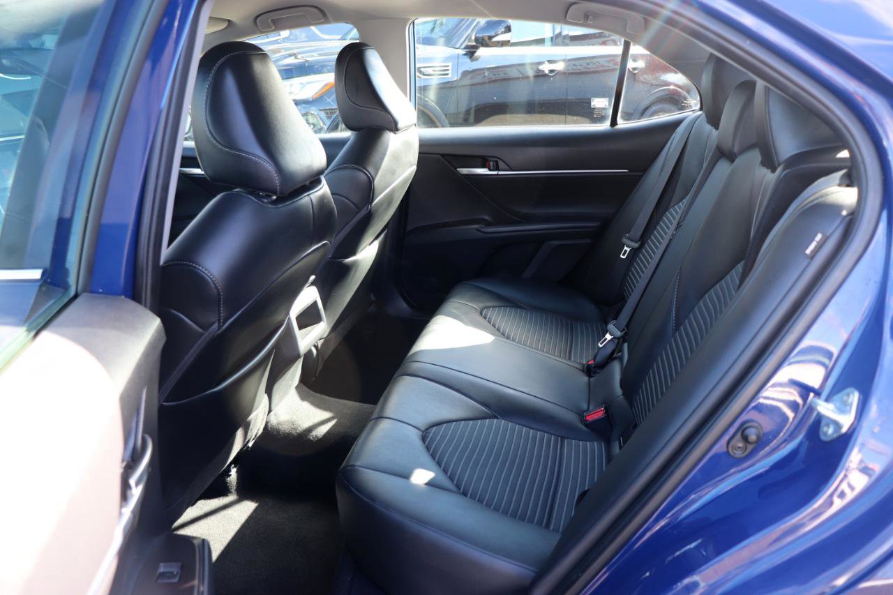Used 2024 Toyota Camry SE image 12