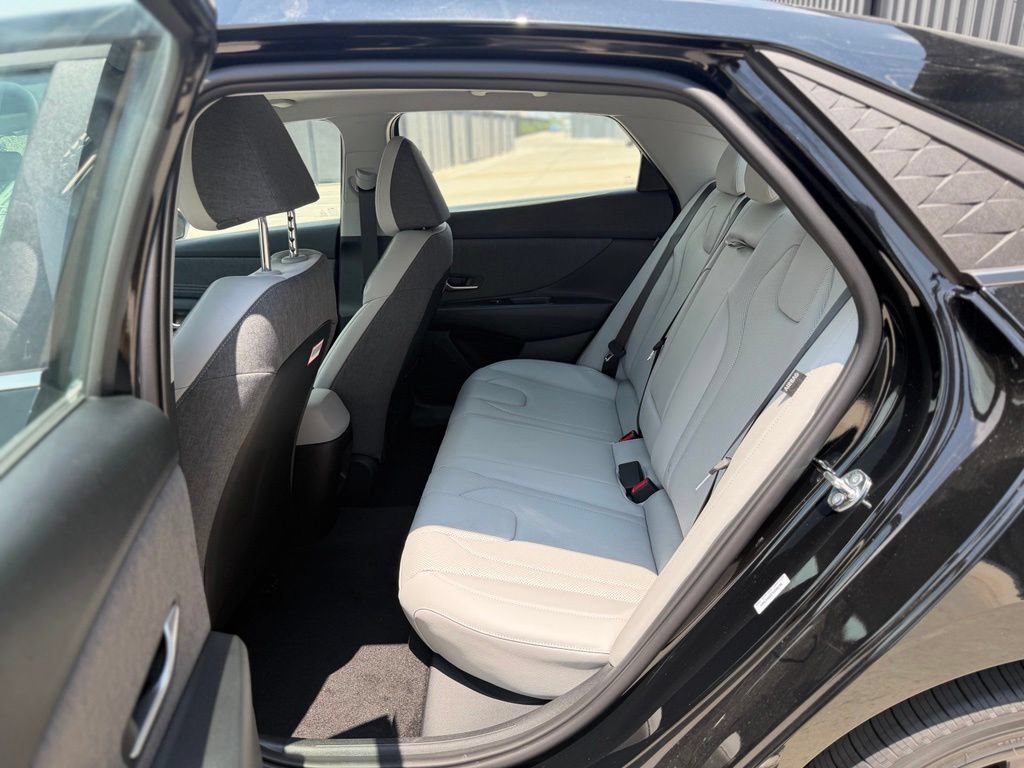 New 2026 Hyundai Elantra Limited FWD image 20