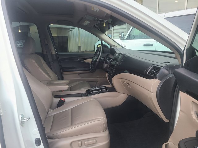 Used 2021 Honda Pilot Touring image 7