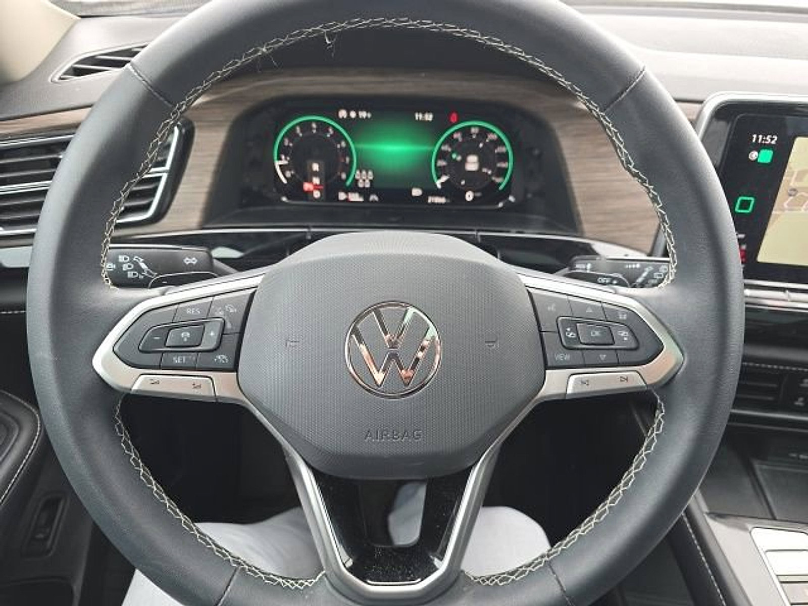 Used 2024 Volkswagen Atlas SEL image 12