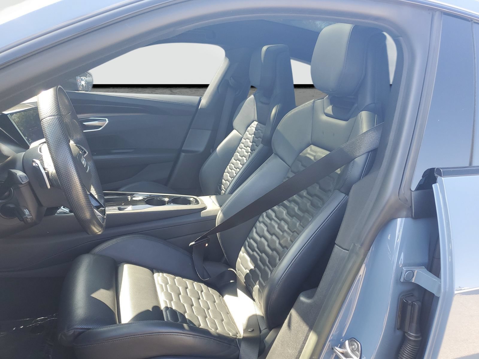 Used 2023 Audi e-tron GT Prestige w/ Prestige Package AWD/4WD image 18