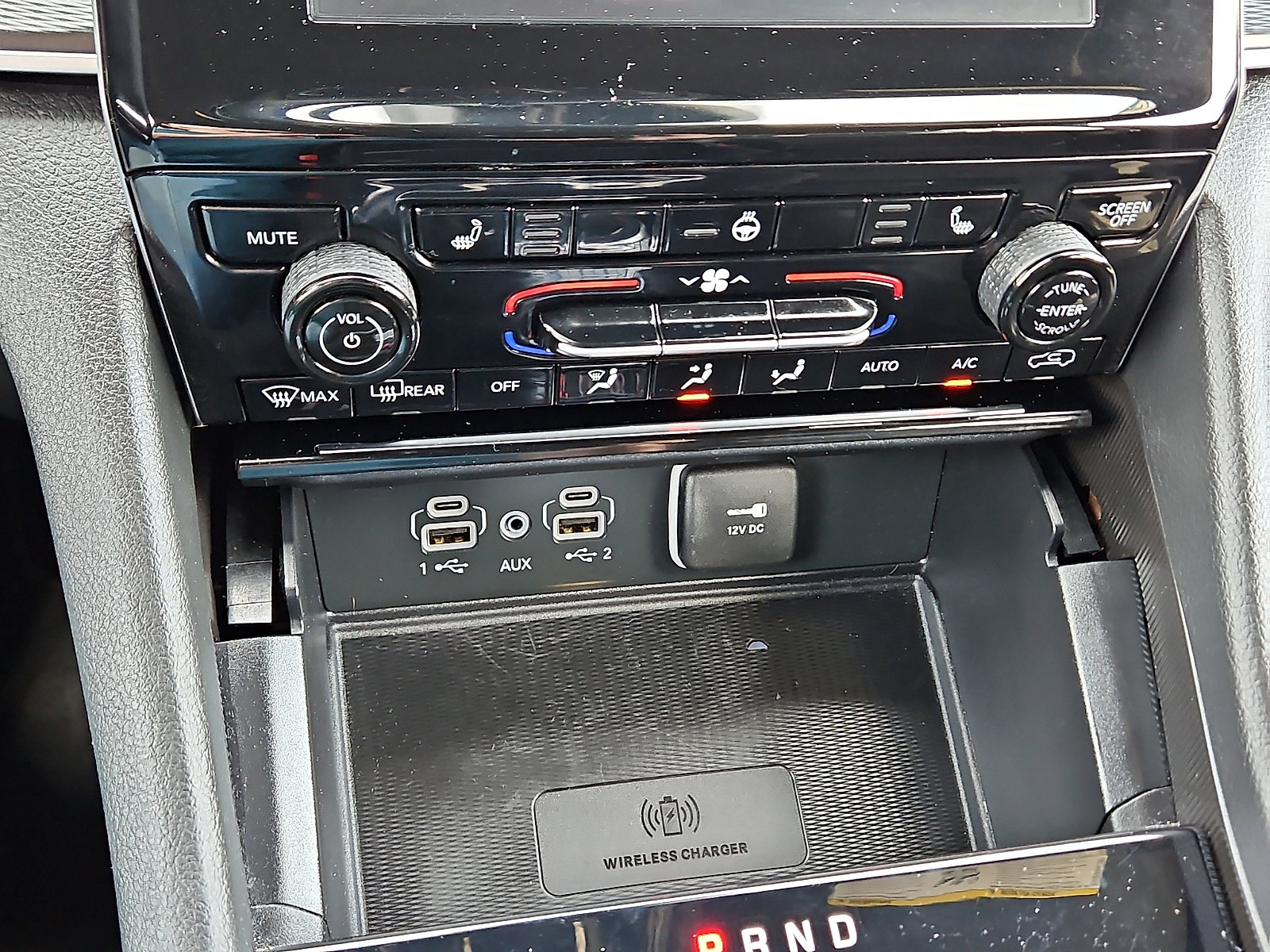 Used 2025 Jeep Grand Cherokee Altitude image 14