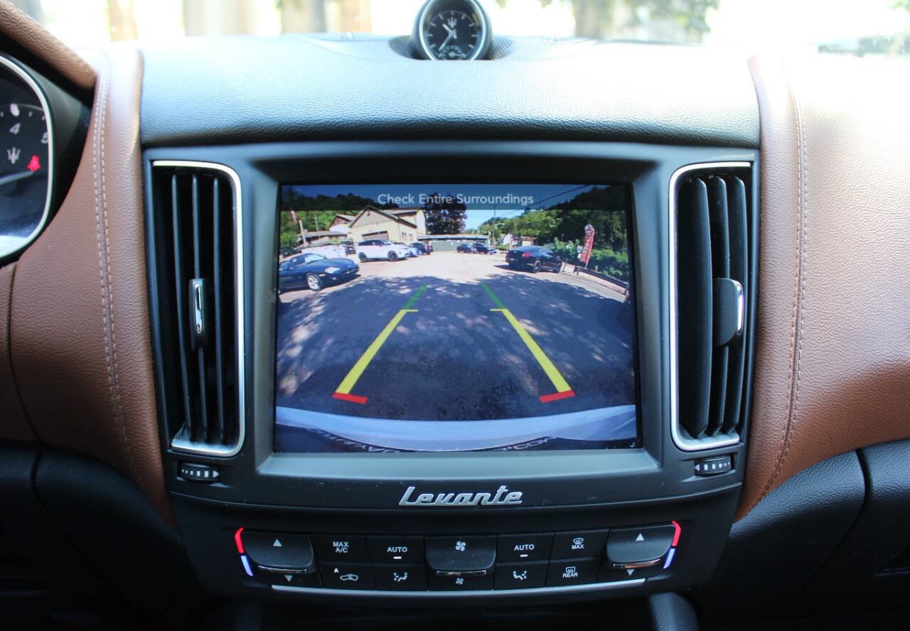 Used 2020 Maserati Levante image 27