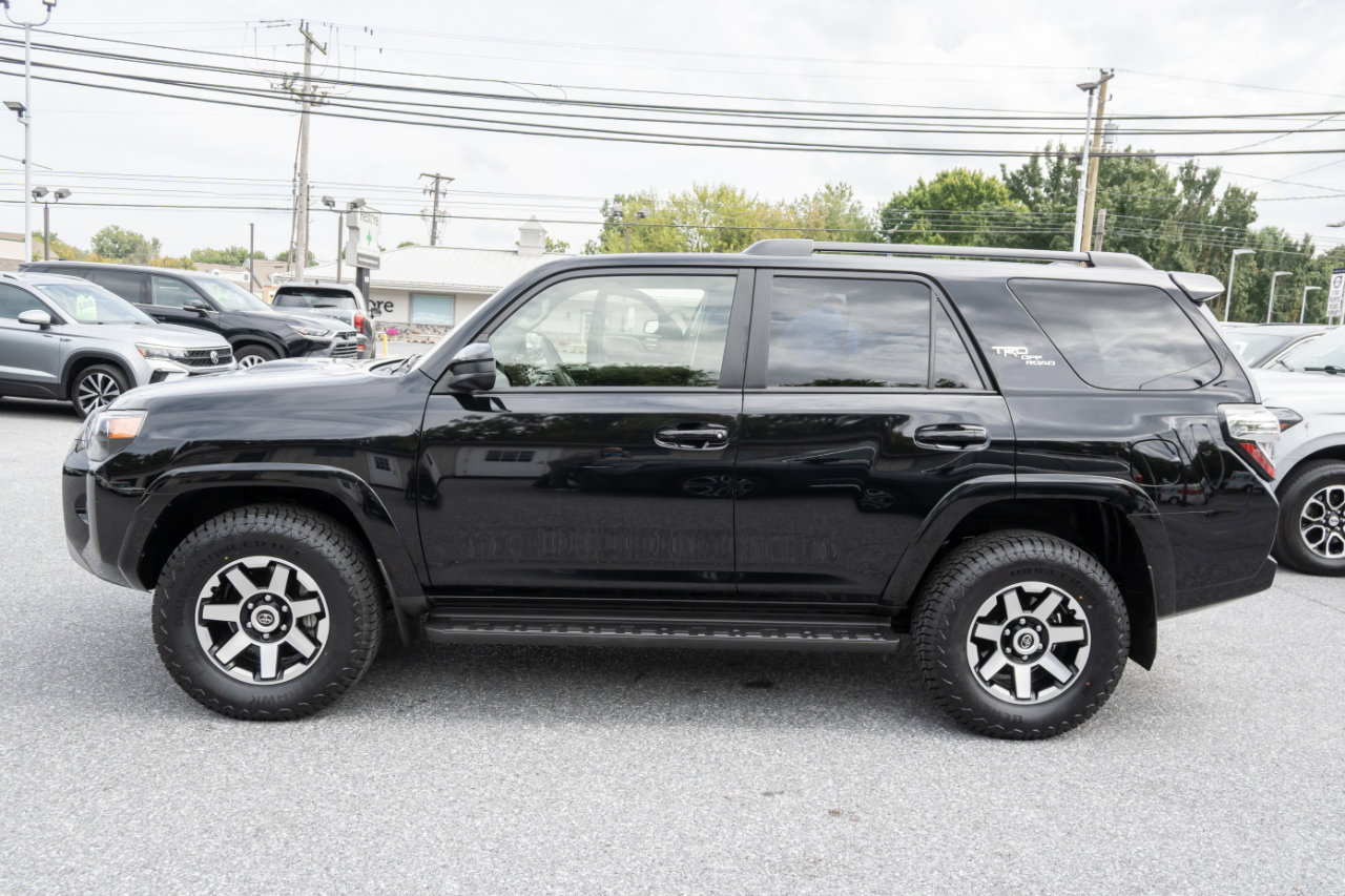 Used 2024 Toyota 4Runner TRD Off-Road image 7