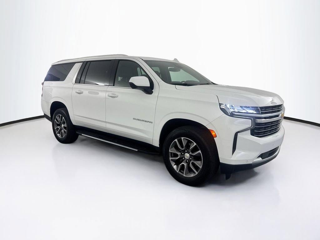 Used 2023 Chevrolet Suburban LT RWD image 3