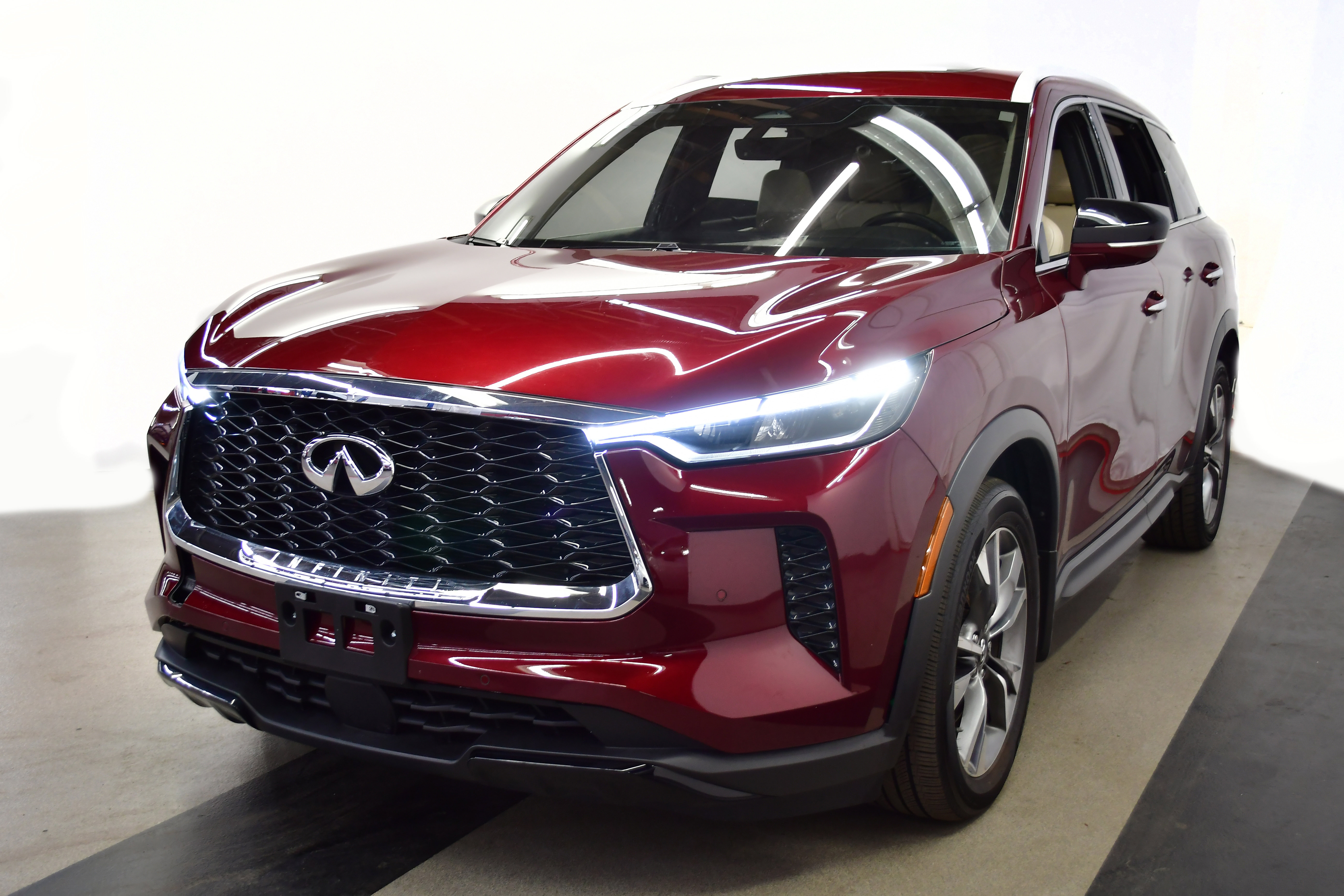 Used 2023 INFINITI QX60 Luxe w/ Cargo Package image 4