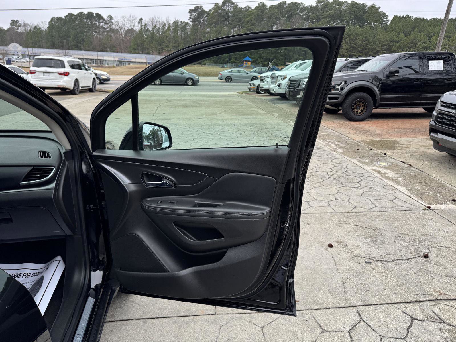 Used 2020 Buick Encore Preferred w/ Safety Package image 16