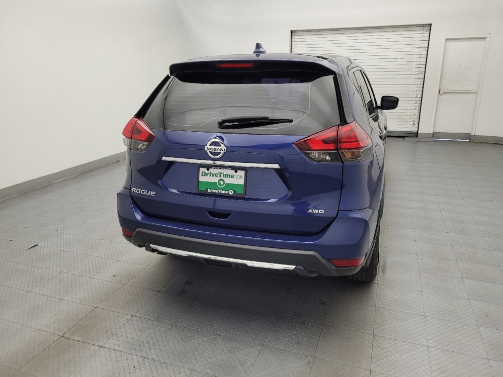 Used 2017 Nissan Rogue S AWD/4WD image 7