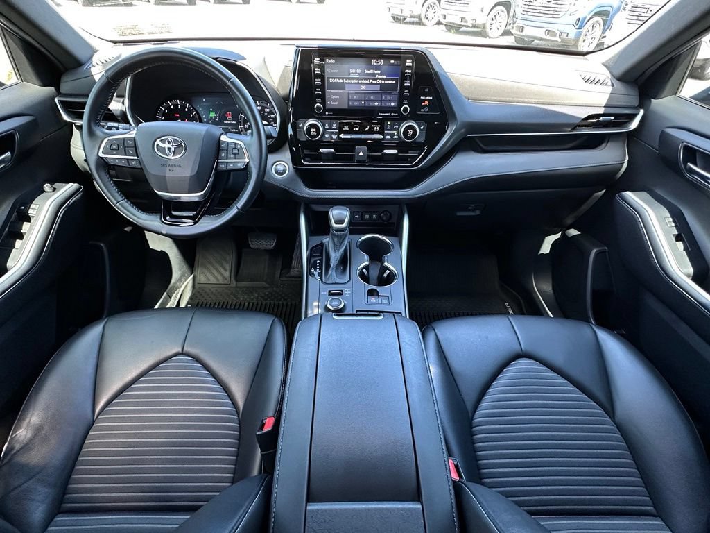 Used 2021 Toyota Highlander XSE AWD/4WD image 29